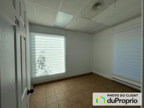 Office - Bureau 205-2 rue St-Germain, St-Roch-De-L'Achigan for rent