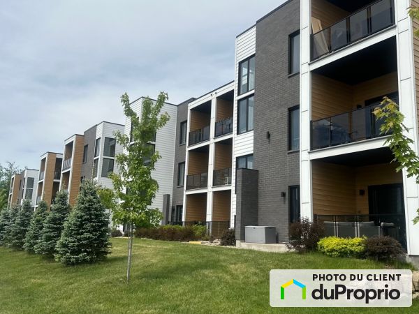 209-18545 J.A Bombardier, Mirabel (St-Janvier) for rent