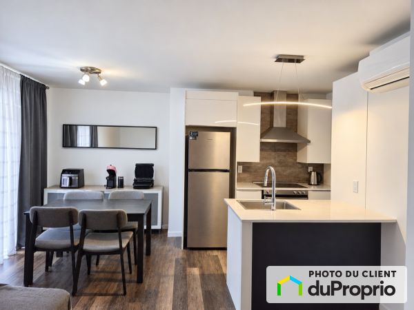 9-203, Place du Clair-Bois, Ste-Anne-Des-Plaines à louer