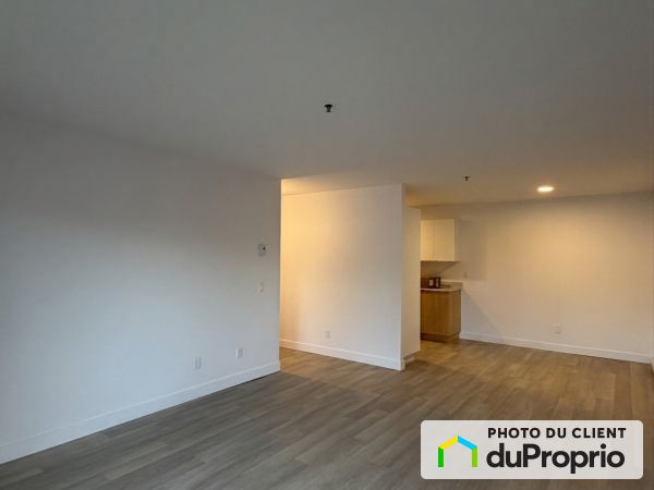 380, rue Saint-Georges, St-Lambert à louer