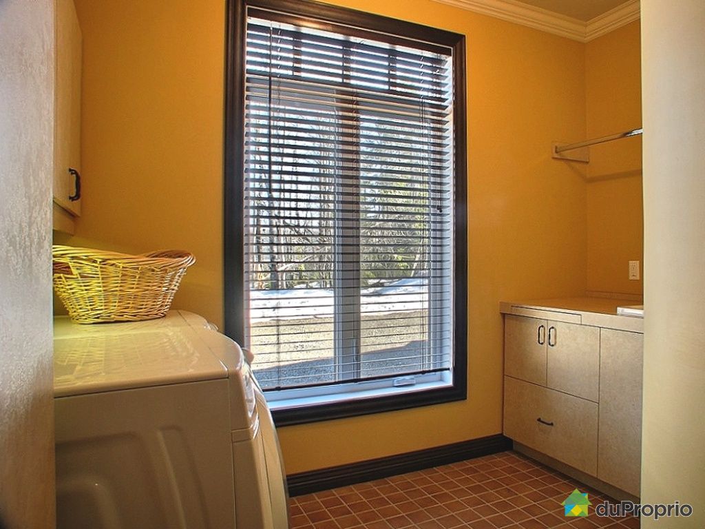 Salle de lavage - 595, rue du Boisé, La Pocatiere à vendre