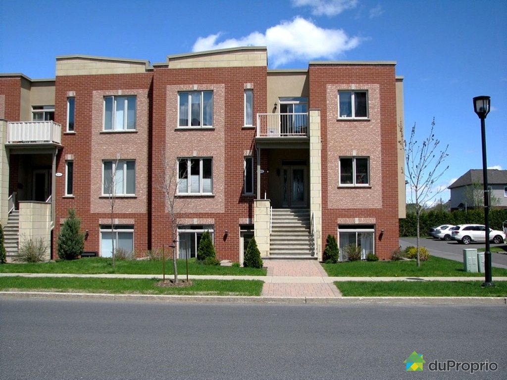 facadecondoboucherville10241316012.jpg