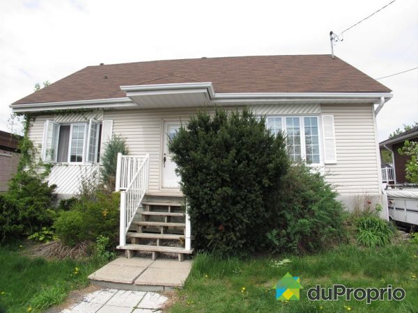 3910 rue Prince-Charles, Longueuil (St-Hubert) for sale