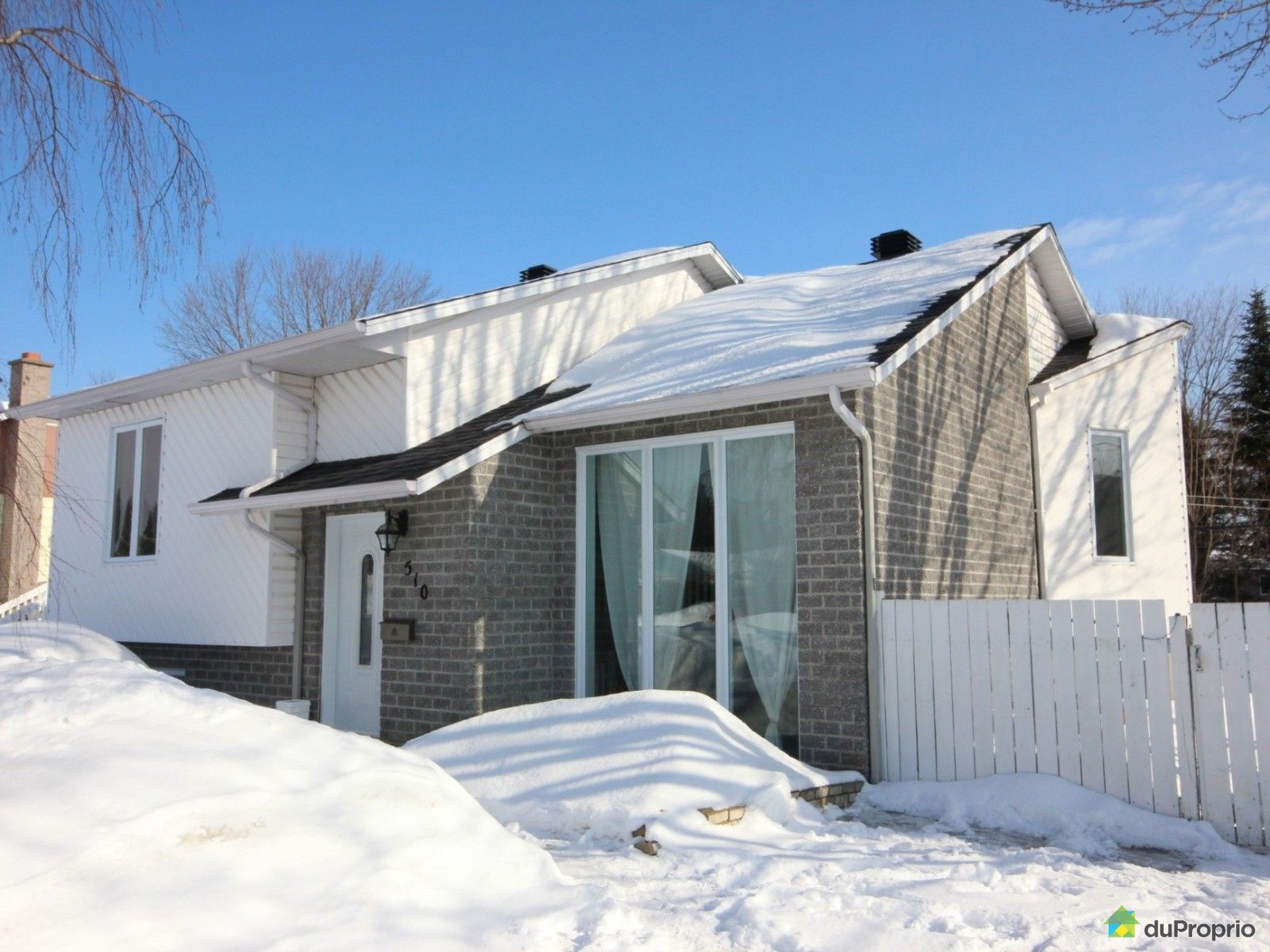 facademaisonadeuxpalierstroisrivieresstlouisdefrance1600