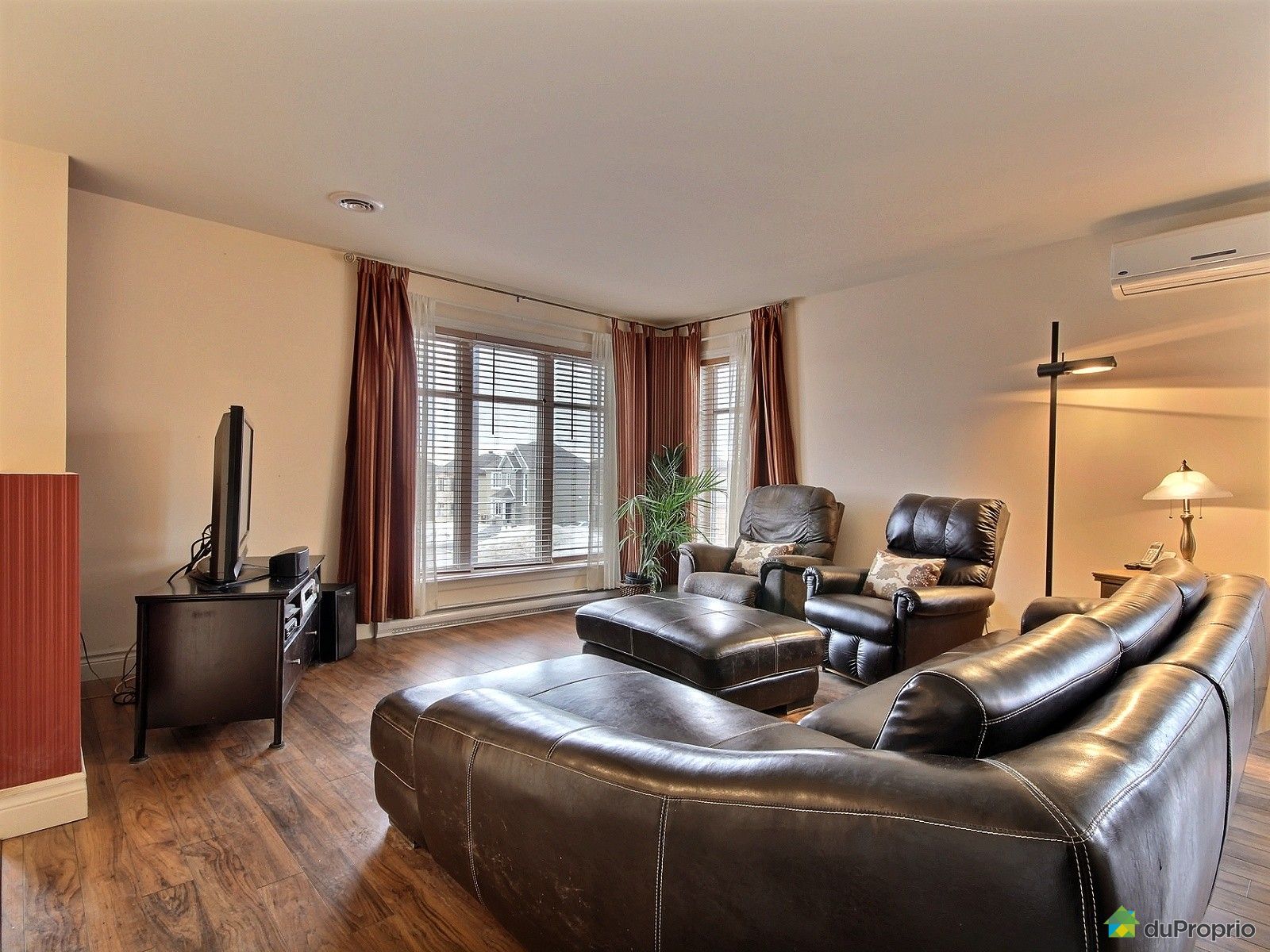 8068 Rue De Burgos — photo 3