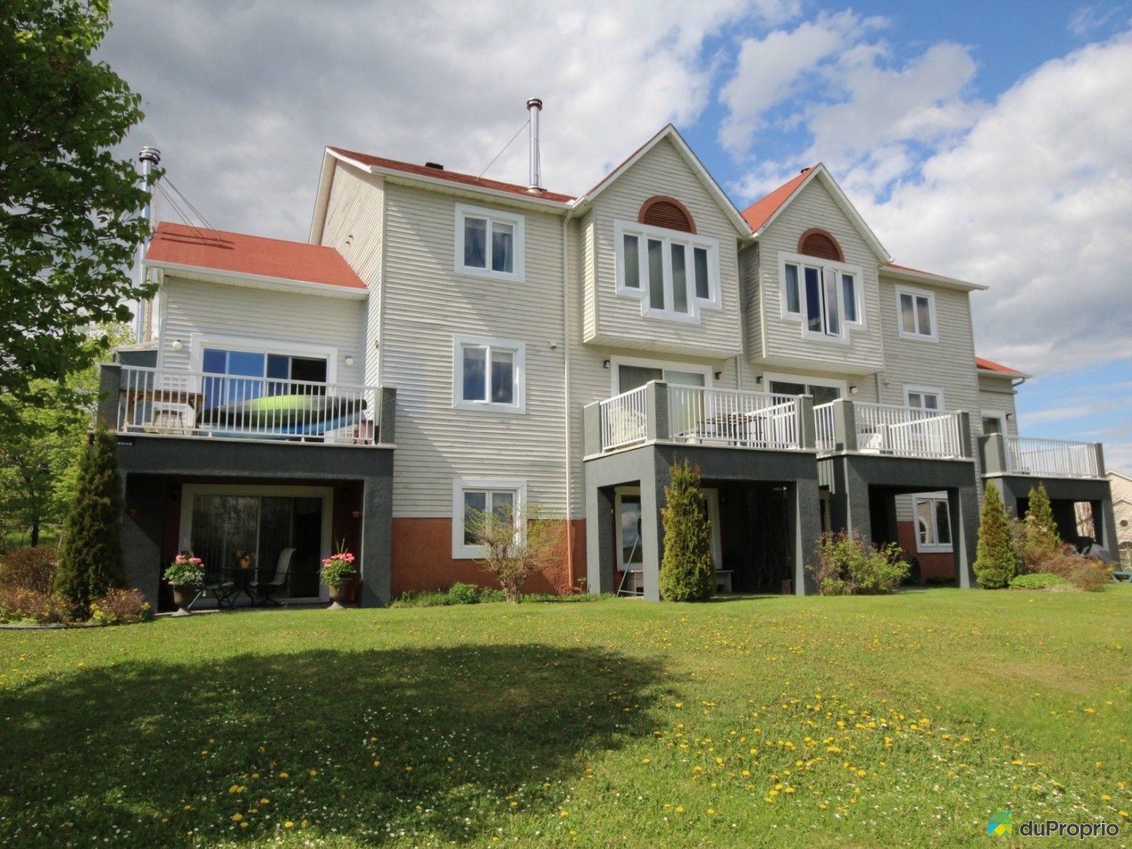 J'ai Vendu & Économisé 8 000 Condo Magog, Nᵒ 503063 DuProprio