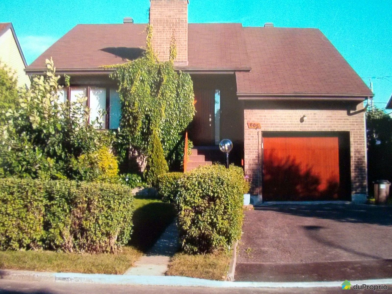 facademaisonapaliersmultiplesgreenfieldparklongueuil1600