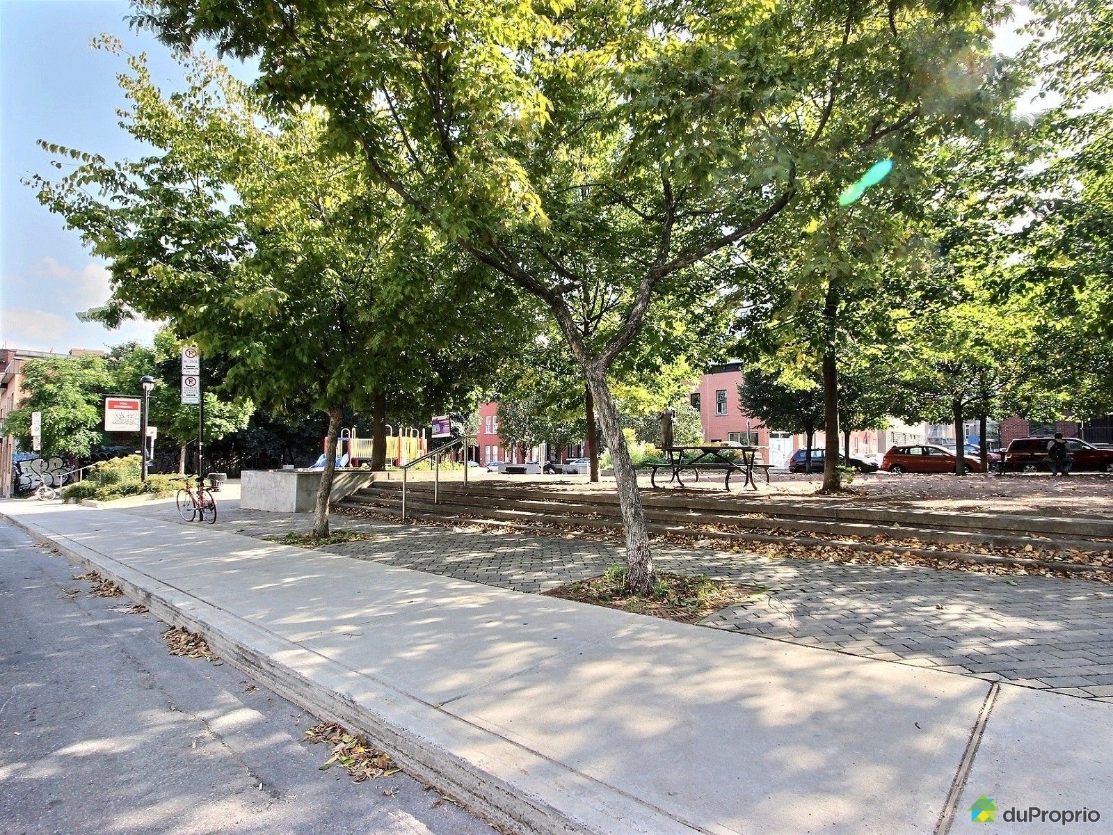 00 Rue Clark — photo 3