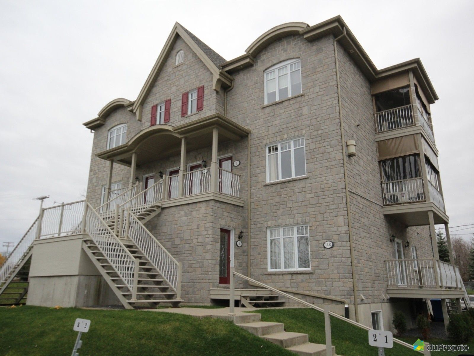 J'ai Vendu & Économisé 13 000 Condo L'AncienneLorette, Nᵒ 561224