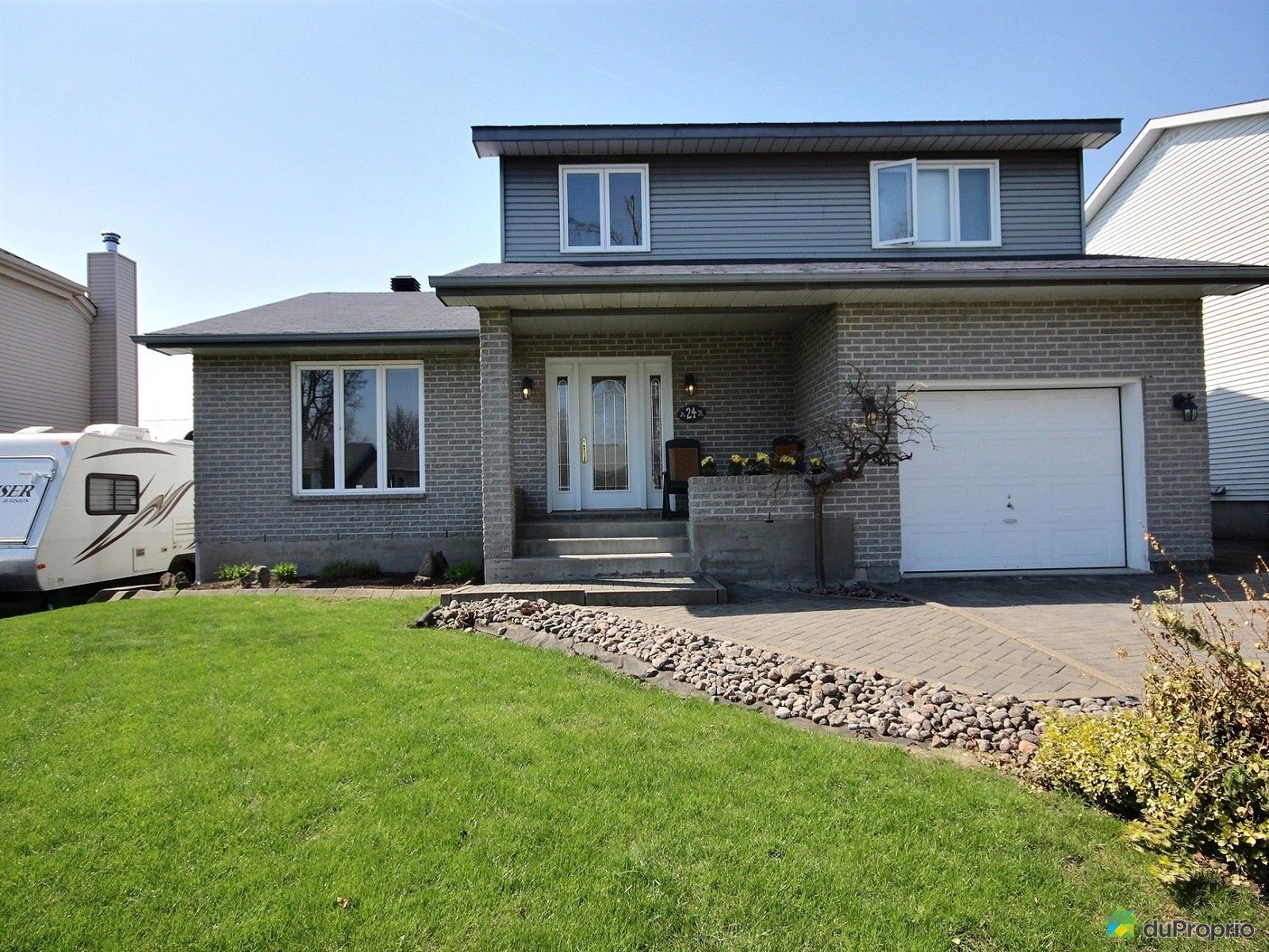 J'ai Vendu & Économisé 20 000 Maison 2 étages StConstant, Nᵒ 607364 DuProprio