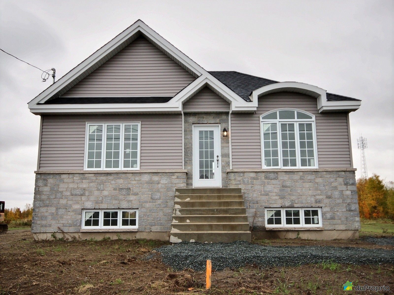 J'ai Vendu & Économisé 8 000 Bungalow neuf StLéonardD'Aston, Nᵒ