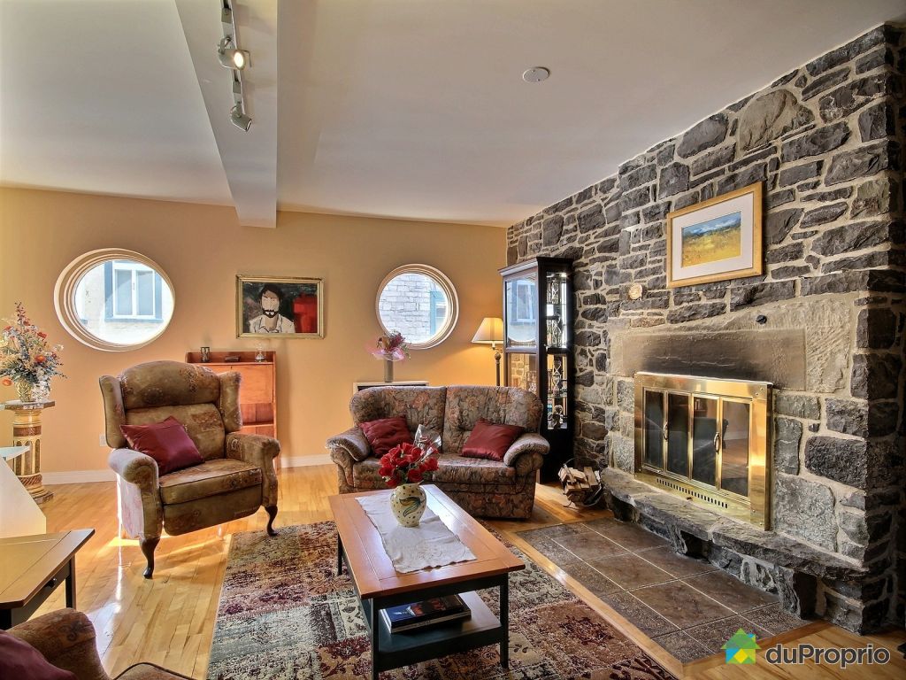 Vieux Bureau En Bois A Vendre : Rue sainte angèle vieux québec à vendre duproprio