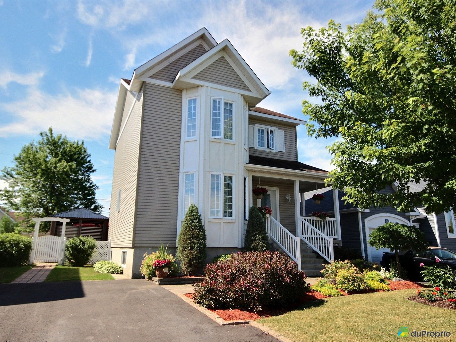 facademaison2etagesstjeansurrichelieustjeansurrichelieu1600