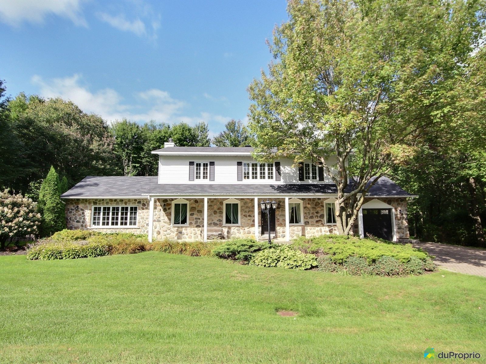 J'ai Vendu & Économisé 14 000 Maison 2 étages SteCécileDeMilton, Nᵒ 717115 DuProprio