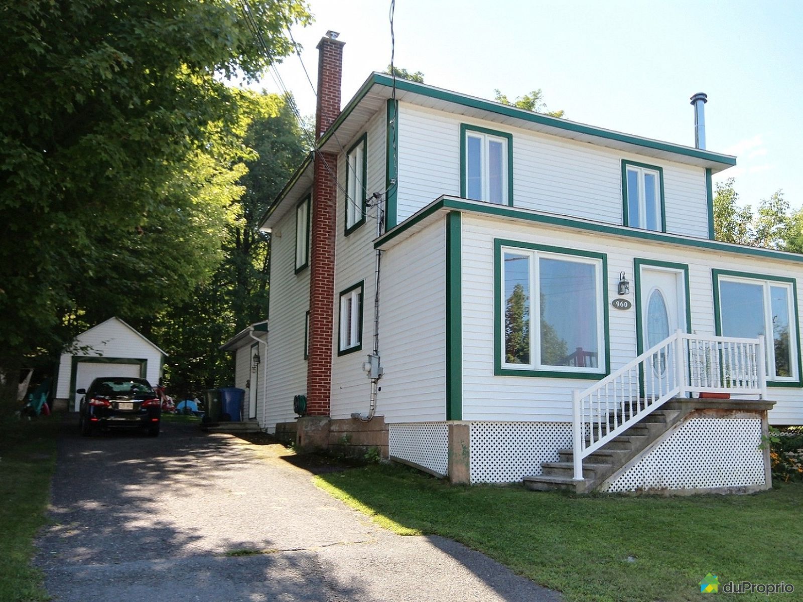 Maison 2 étages à vendre Roxton Pond 5 chambres 1 salle de bain 717136