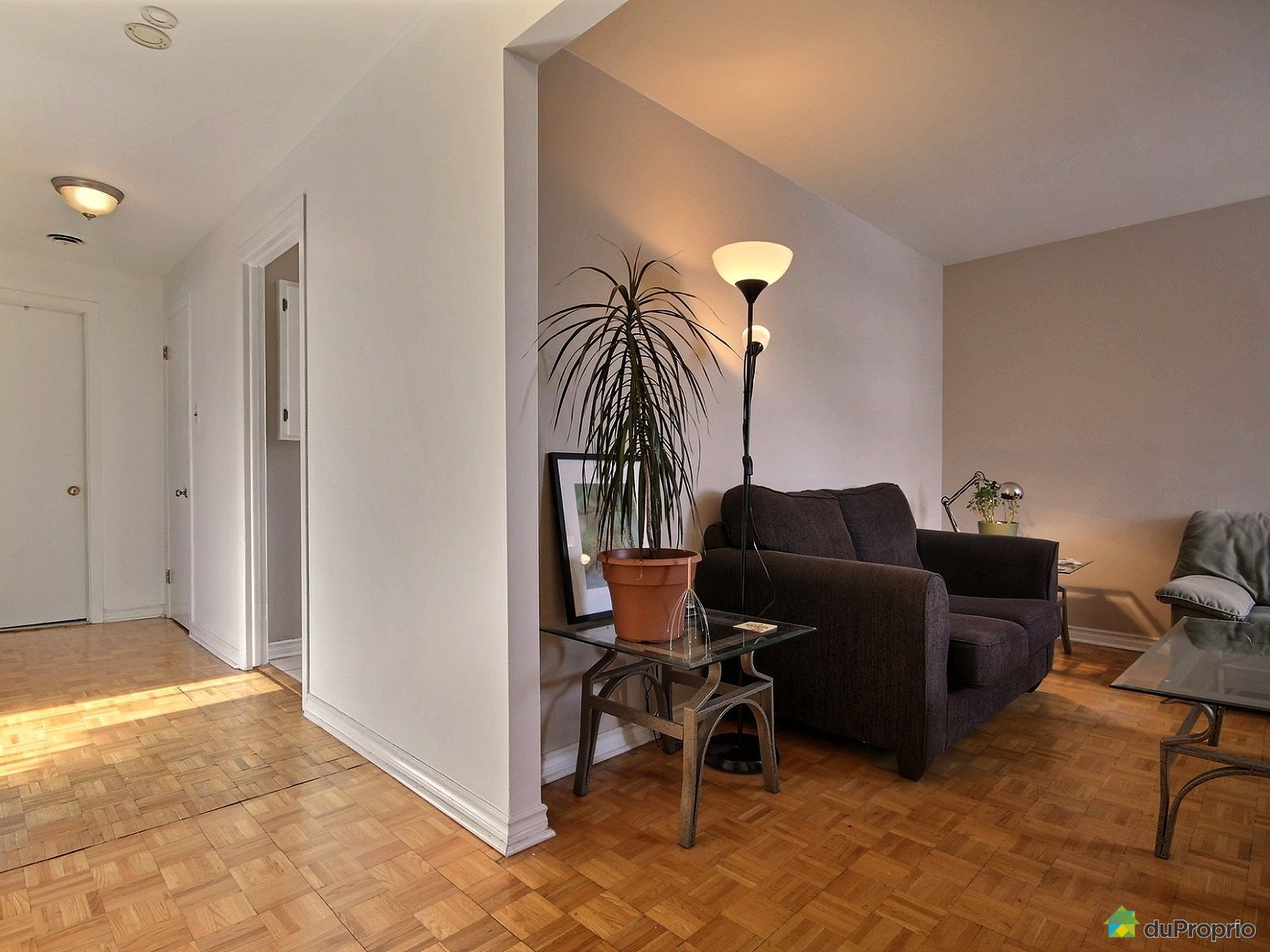 11 Rue Saint Jacques Est — photo 3