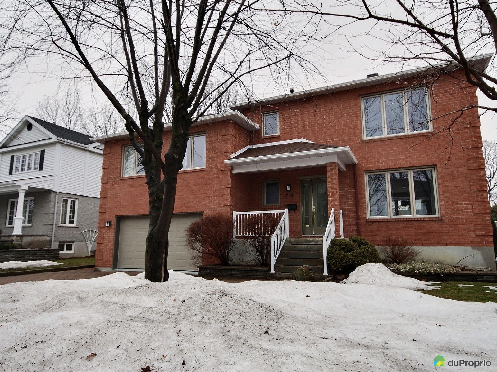 vueavantmaisonapaliersmultipleslongueuilvieuxlongueuil1600