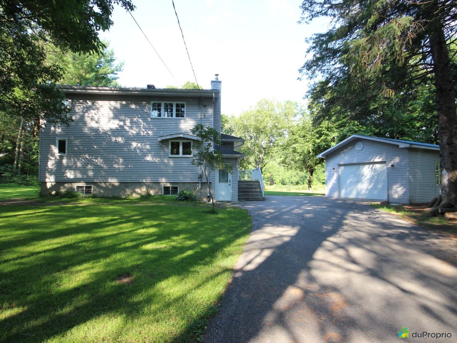 201, chemin de la Rivièrel'Assomption, StFélixDeValois à vendre