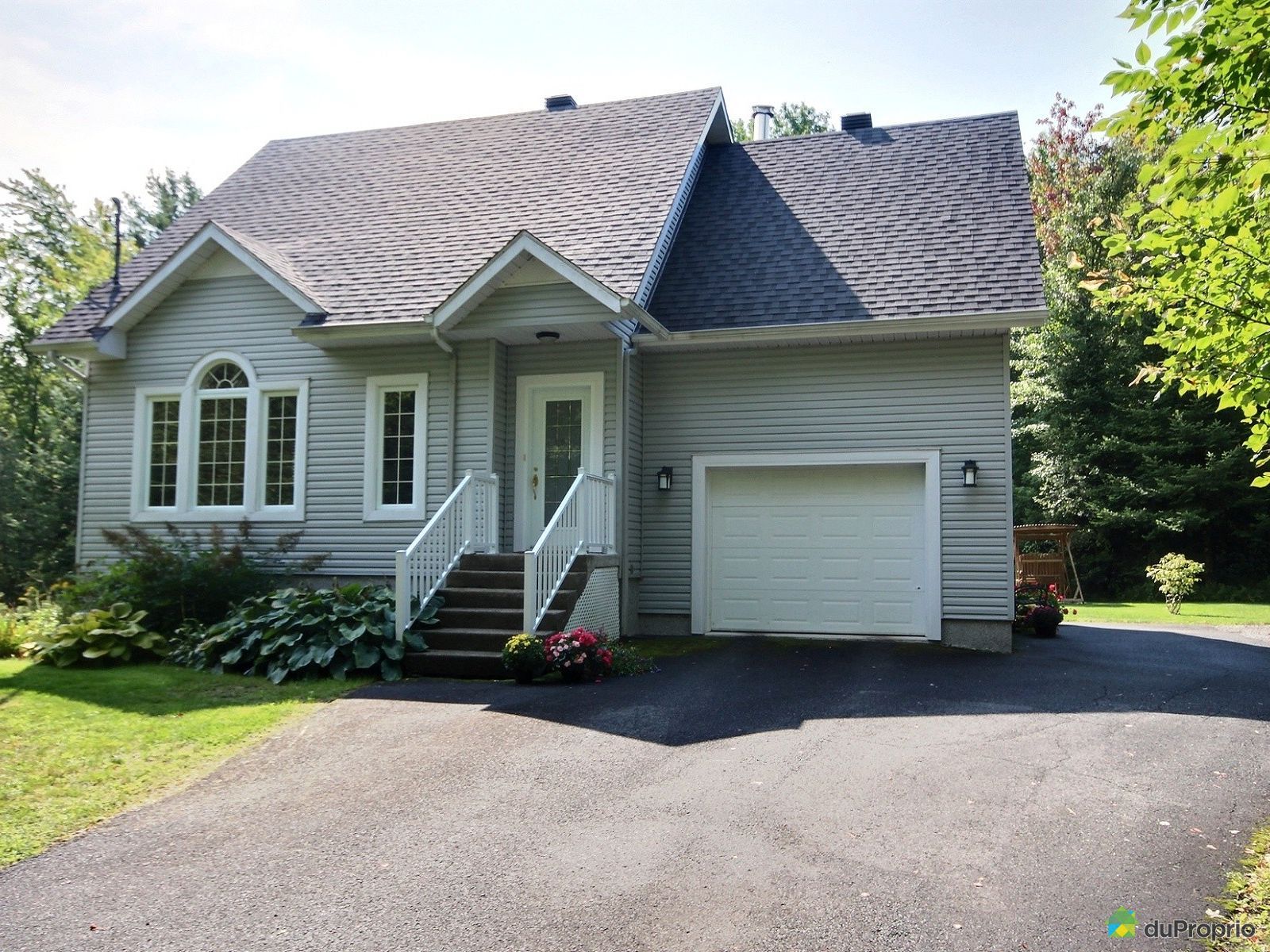 I Sold & Saved 18,000 2 Storey Roxton Pond, Nᵒ 764273 DuProprio