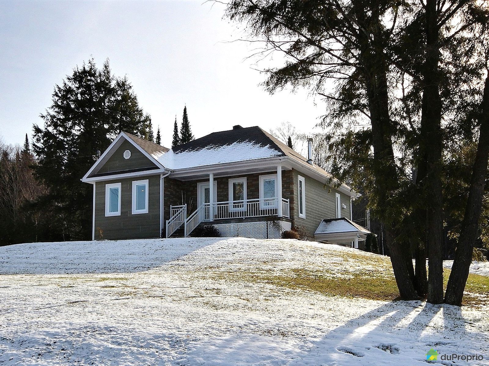 J'ai Vendu & Économisé 15 000 Bungalow MontLaurier, Nᵒ 772778