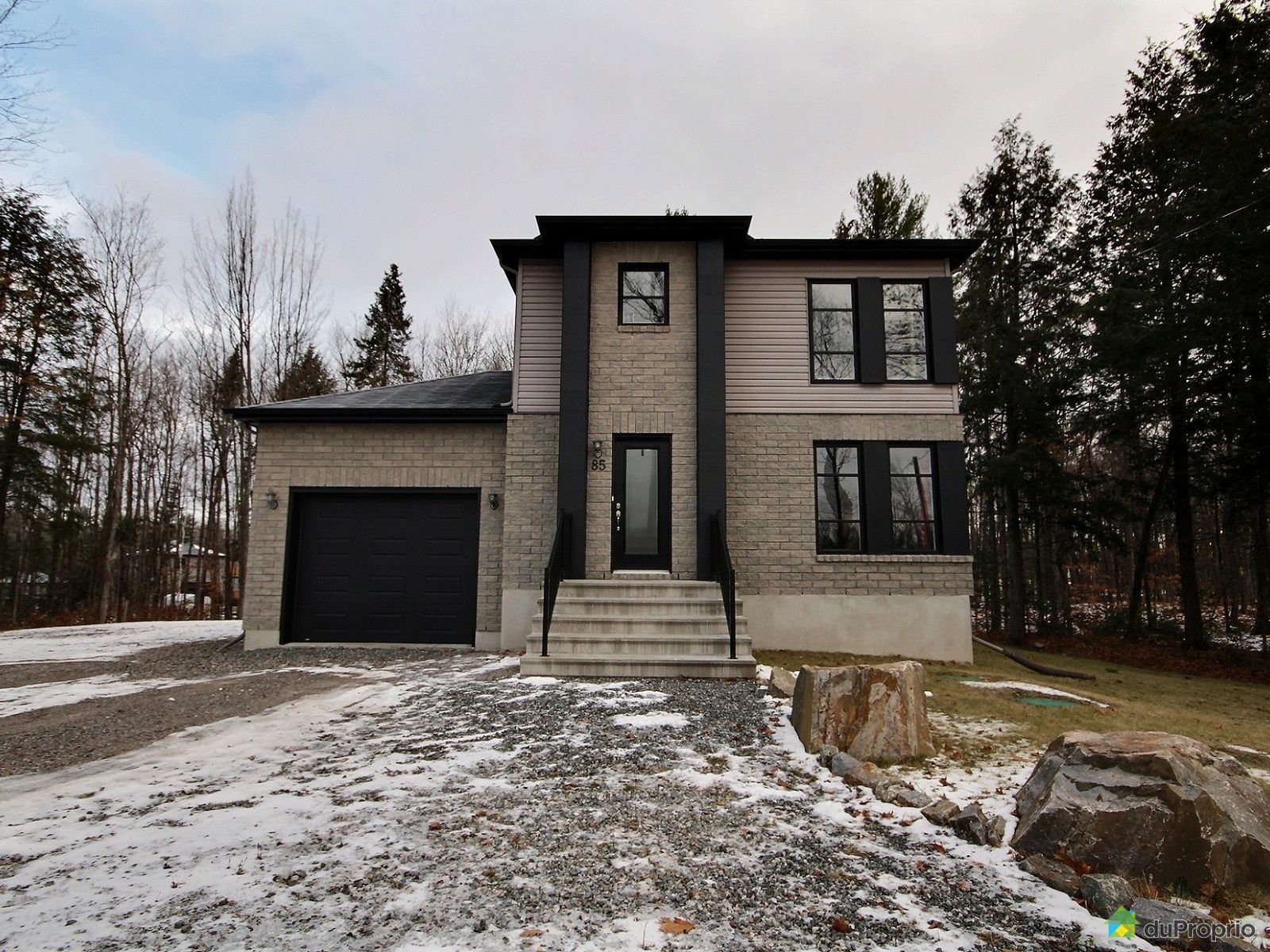 Maison 2 étages à vendre ValDesMonts (Perkins) 3 chambres 773352