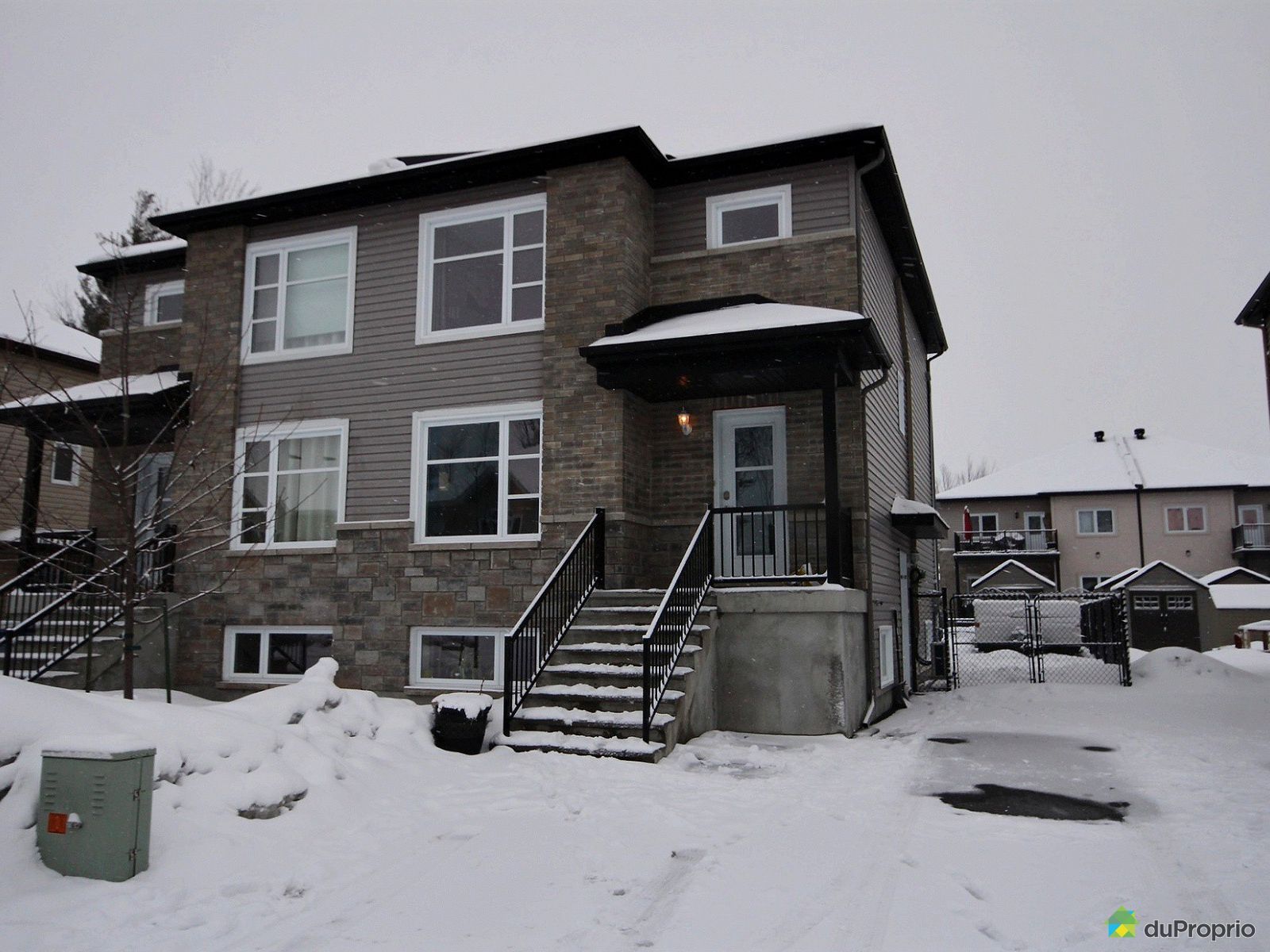 facadeenhiverduplexgatineaugatineau16008504020.jpg
