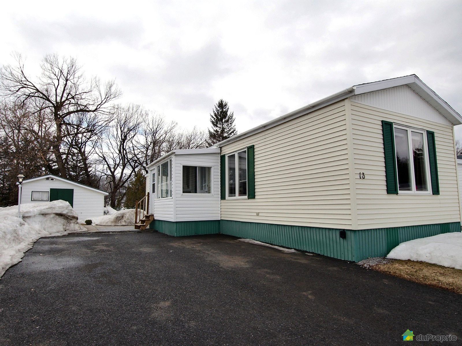 137399, boulevard SainteAnne, ChâteauRicher à vendre DuProprio