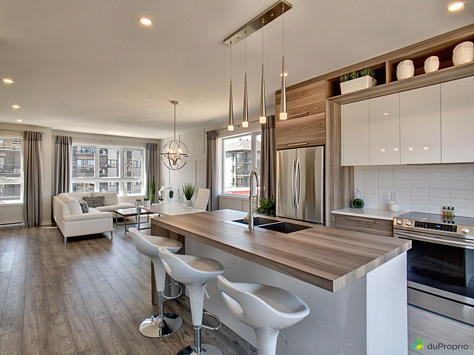 9221 rue MagloireLavallée Par Construction Sylvain Labrie, Mirabel