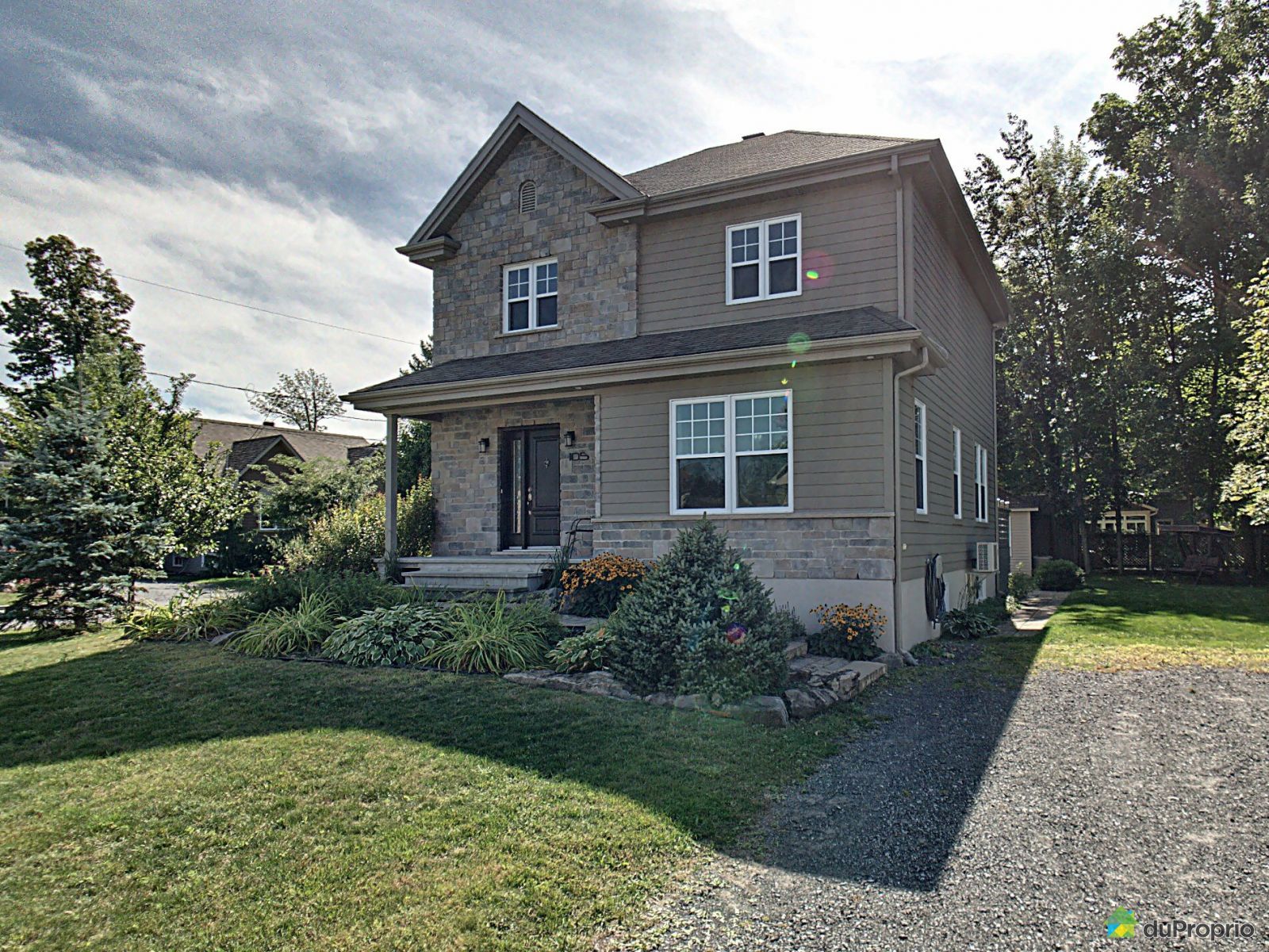 J'ai Vendu & Économisé 17 000 Maison 2 étages, Nᵒ 817753 DuProprio