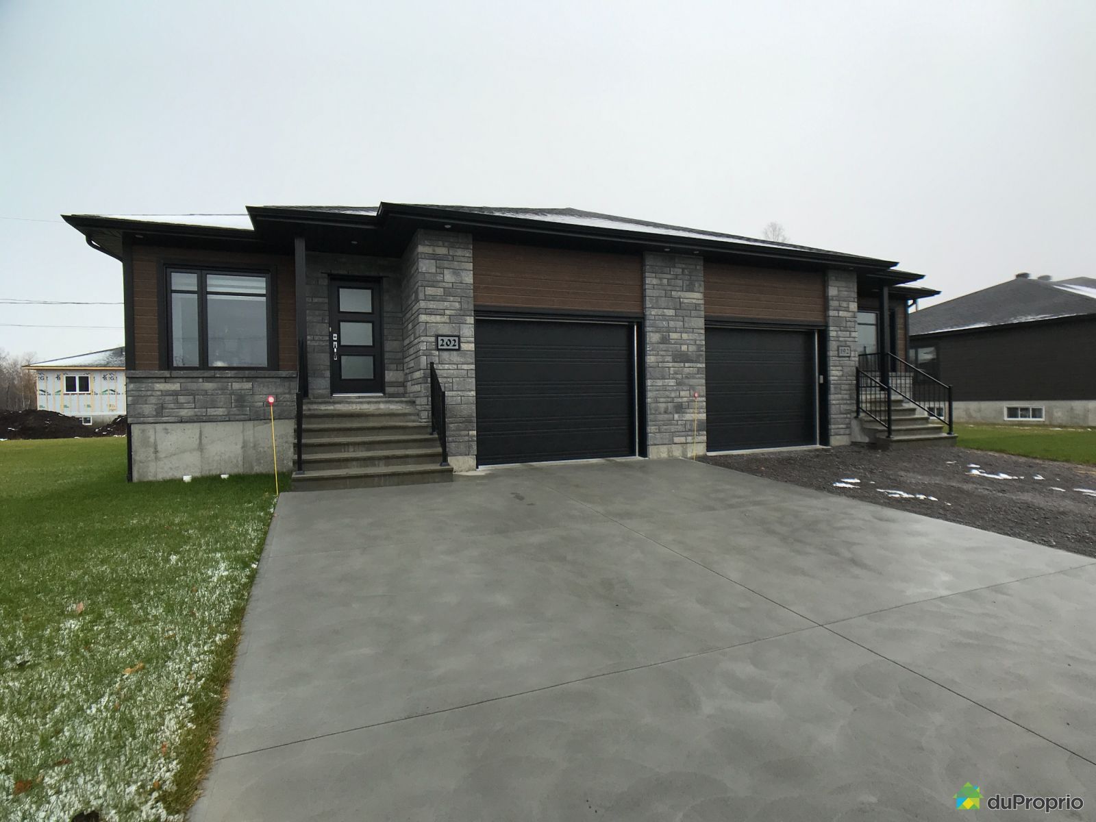 Maison modèle à visiter 242 avenue des Dalles Par B2G2 Construction