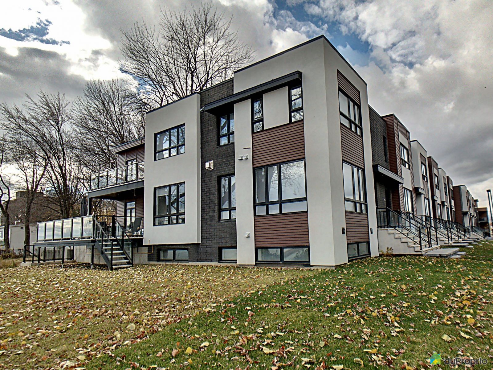 11860, rue NotreDame E Par Construction Lovatech, PointeAux