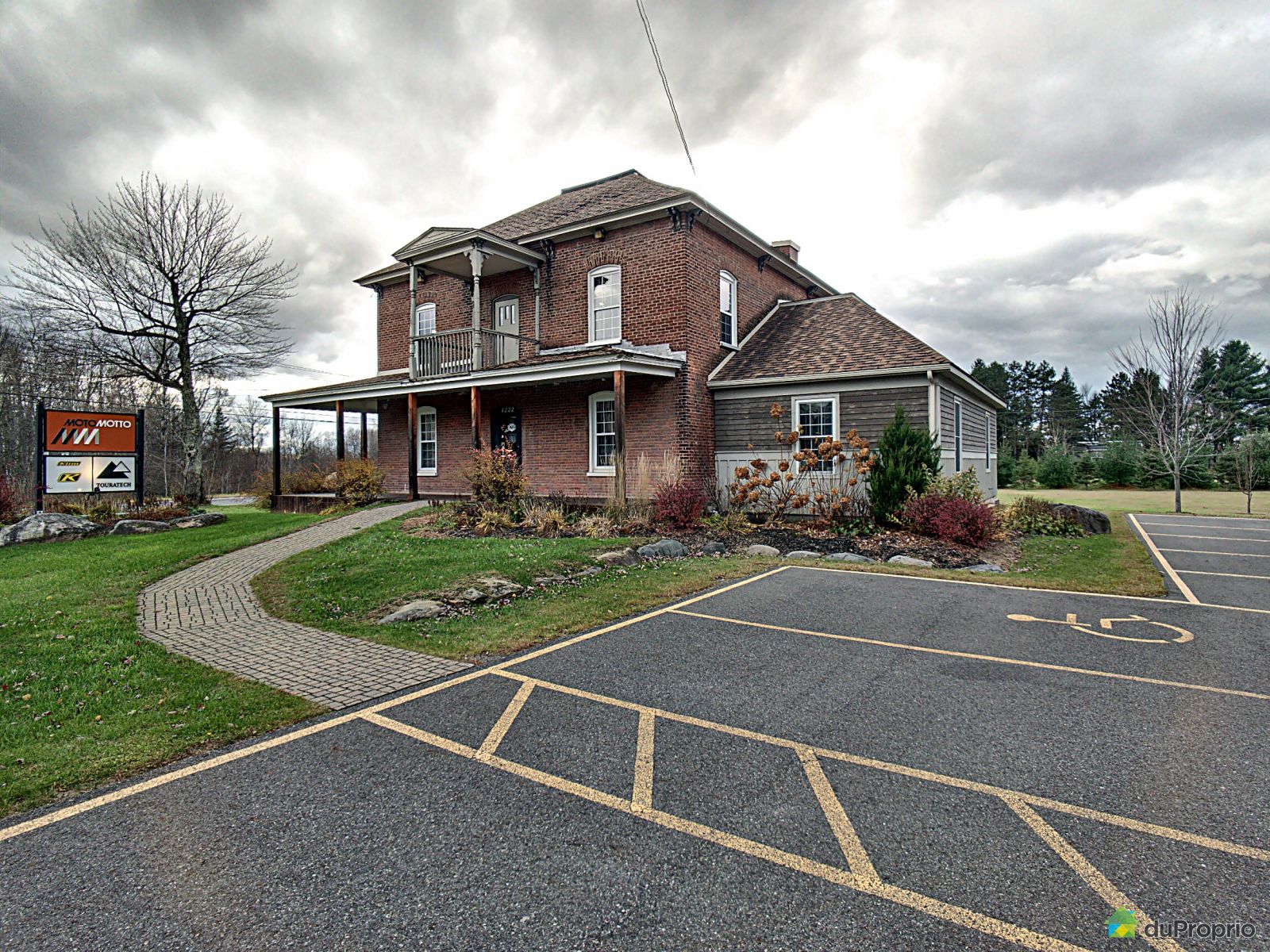 J'ai Vendu & Économisé 29 000 Immeuble commercial Bromont, Nᵒ 827239 DuProprio