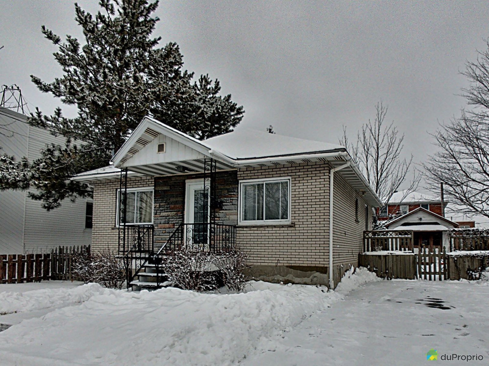 bungalowlongueuil16009620561.jpg