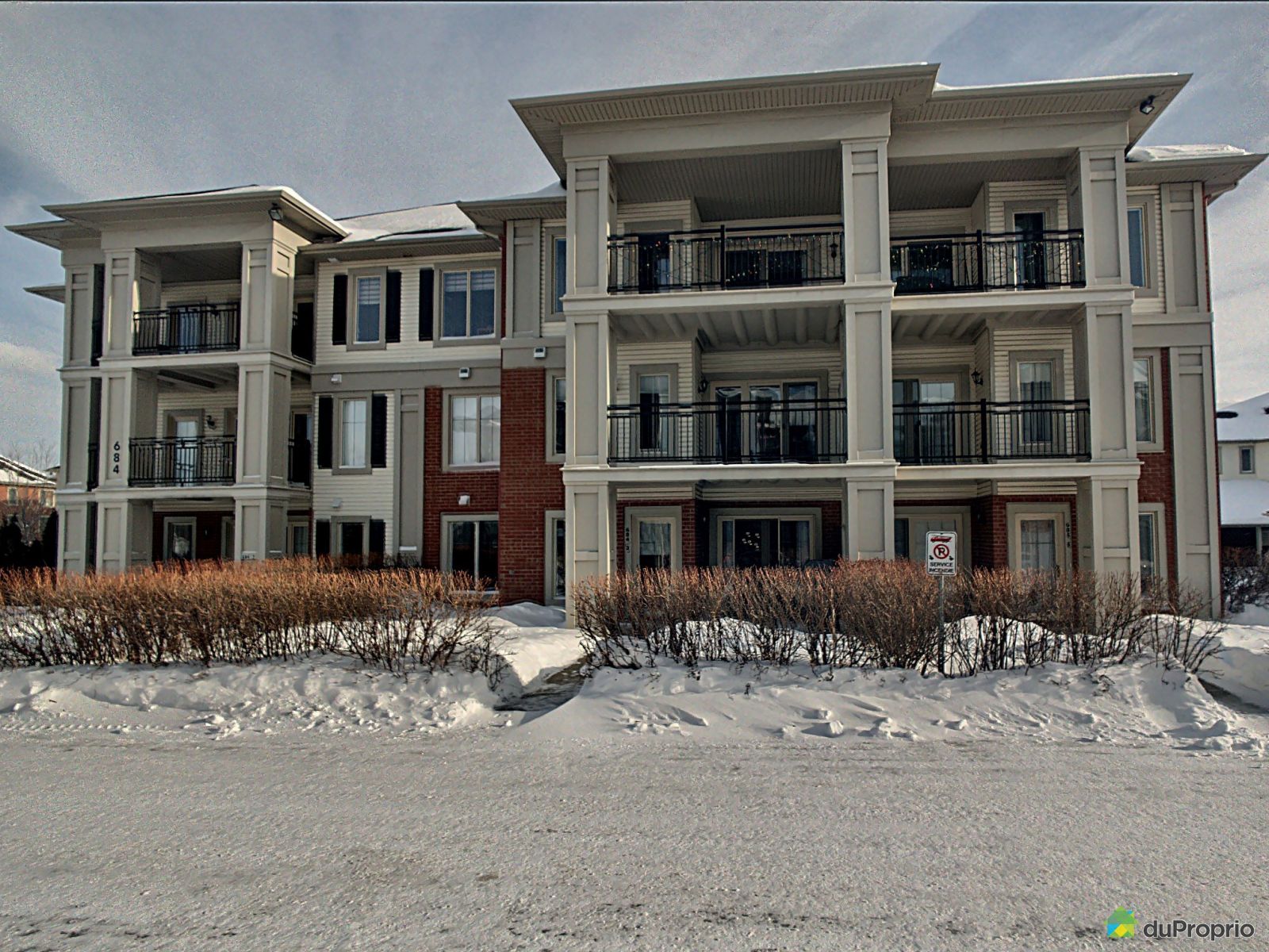 J'ai Vendu & Économisé 18 000 Condo Boucherville, Nᵒ 835698