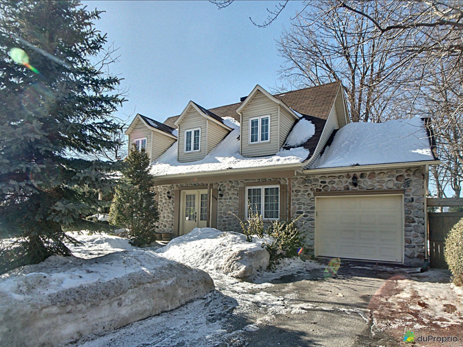 maison2etagesbrossard16009733267.jpg