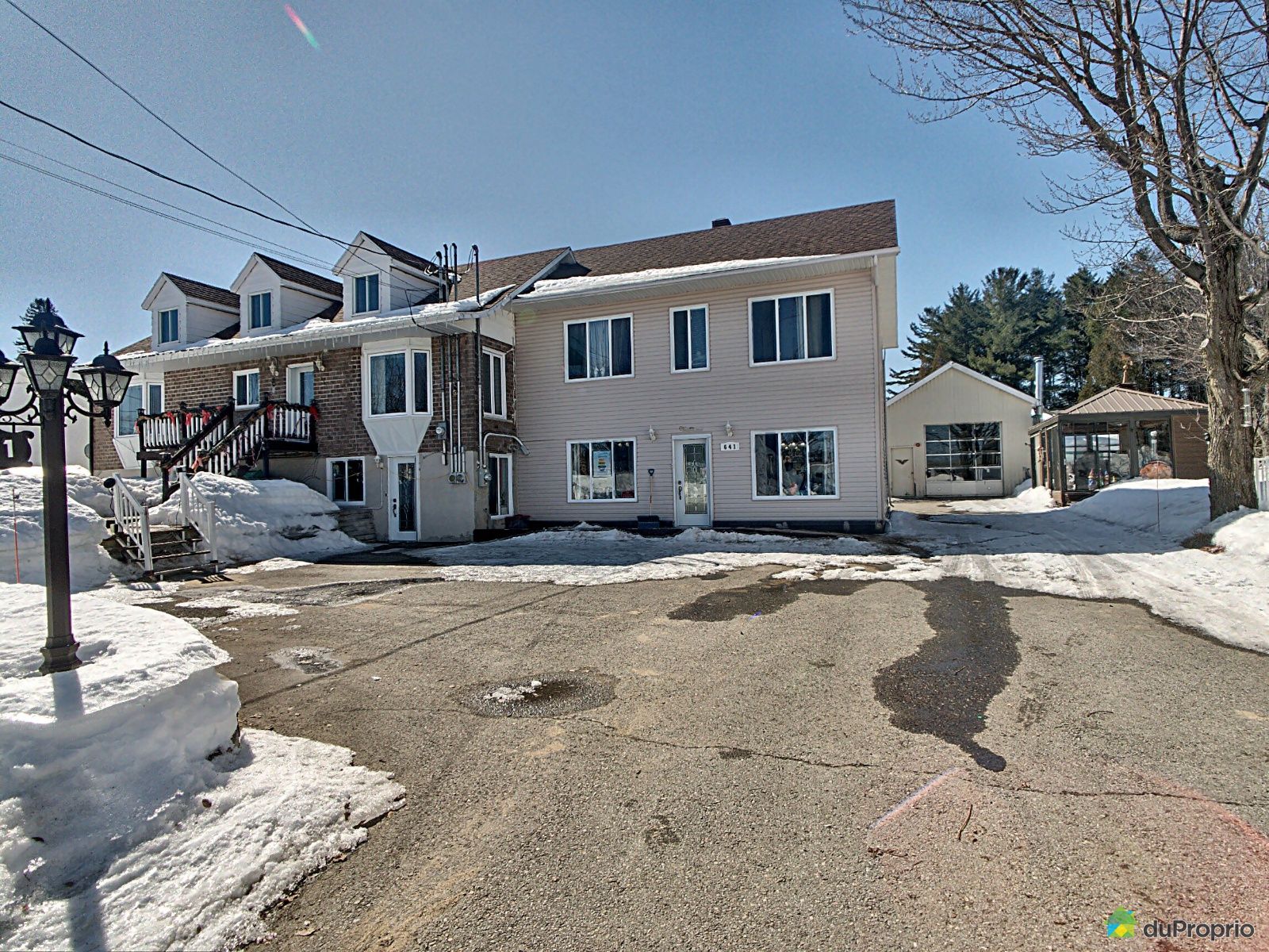 641, rue TroisRivières (PointeDuLac) à vendre