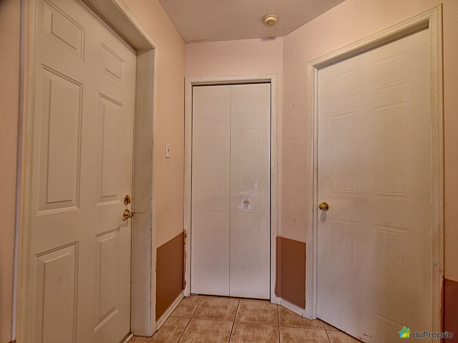 4 2215 Boulevard Napoleon — photo 3