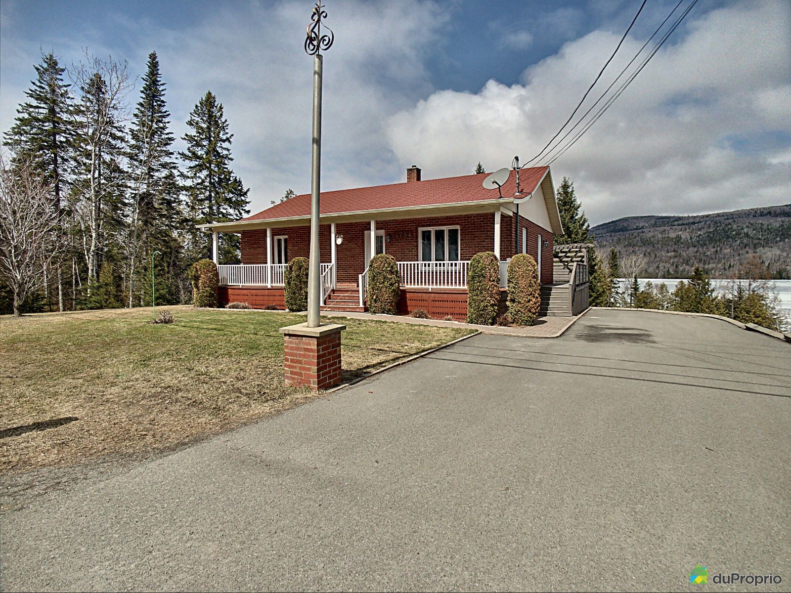 1754, rue Principale, Pohénégamook à vendre DuProprio