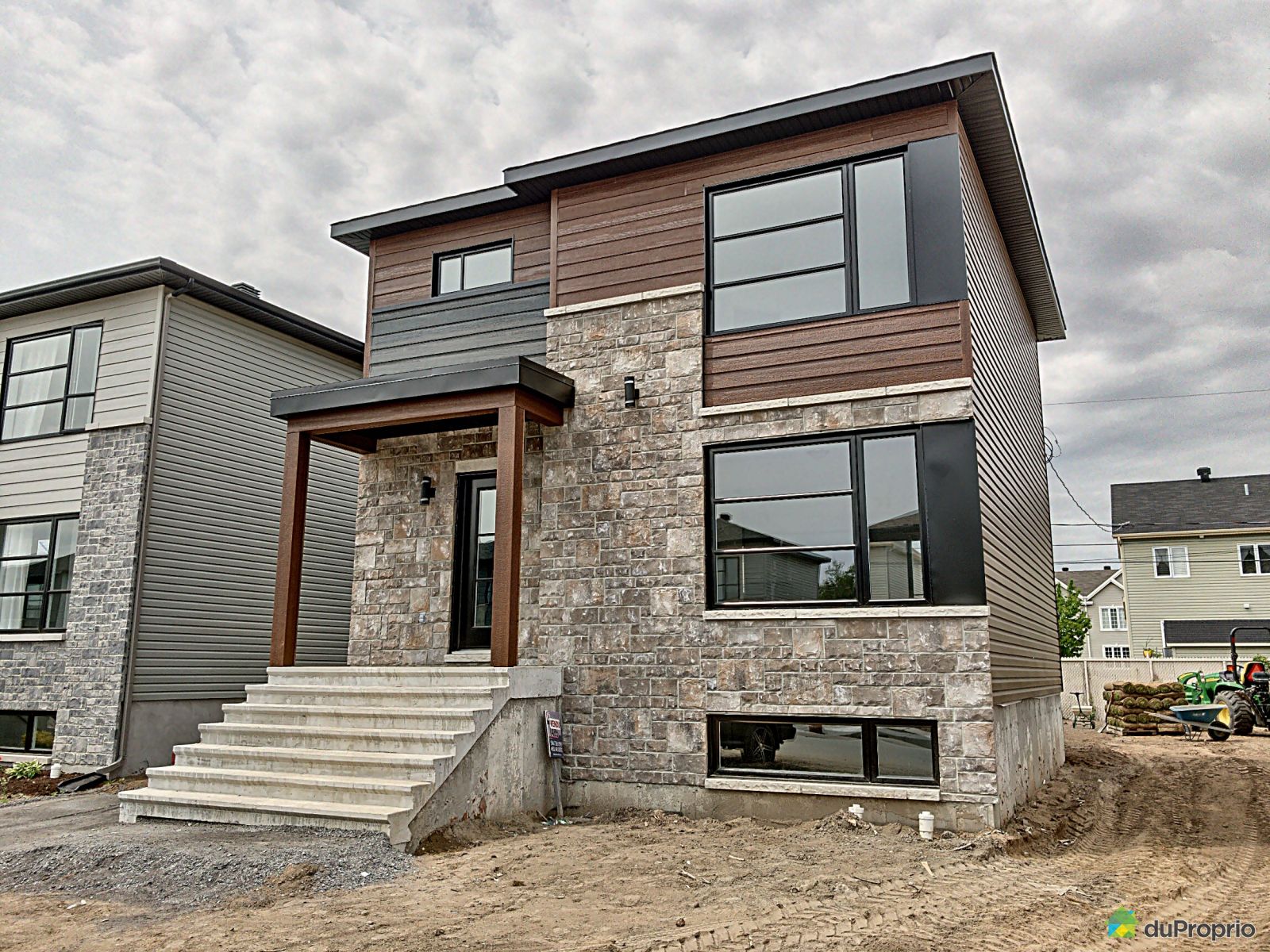 rue Bellerose Par les constructions JeanPierre Meunier inc