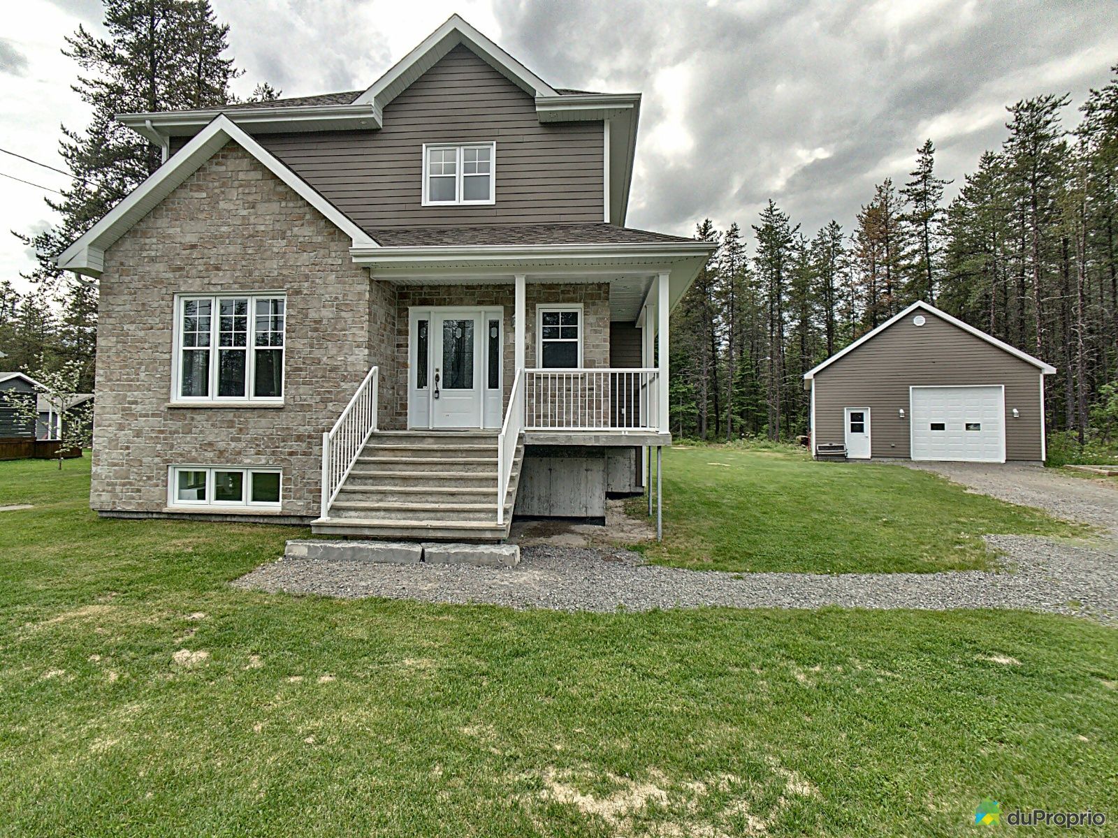 590, rue des Mélèzes, StHonoreDeChicoutimi à vendre DuProprio