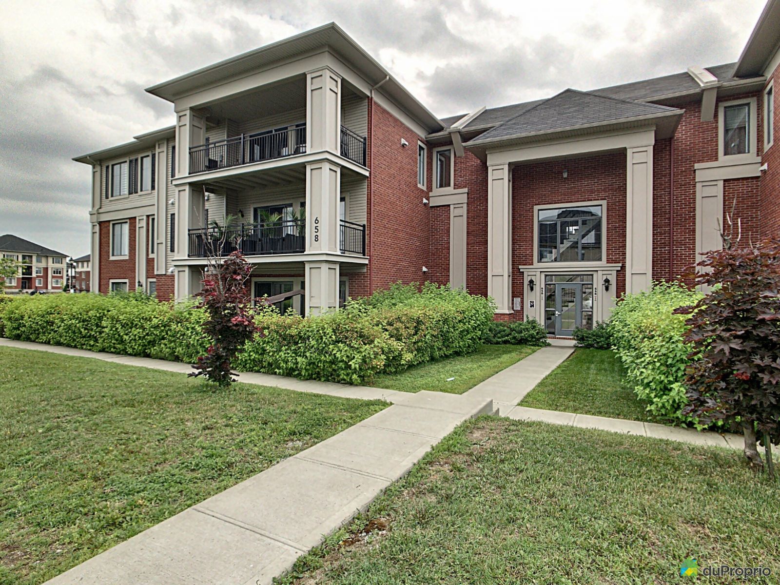 J'ai Vendu & Économisé 13 000 Condo Boucherville, Nᵒ 864930