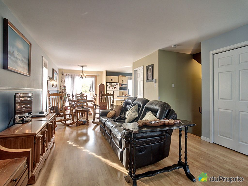 5815 Rue De La Liberté St émile à Vendre