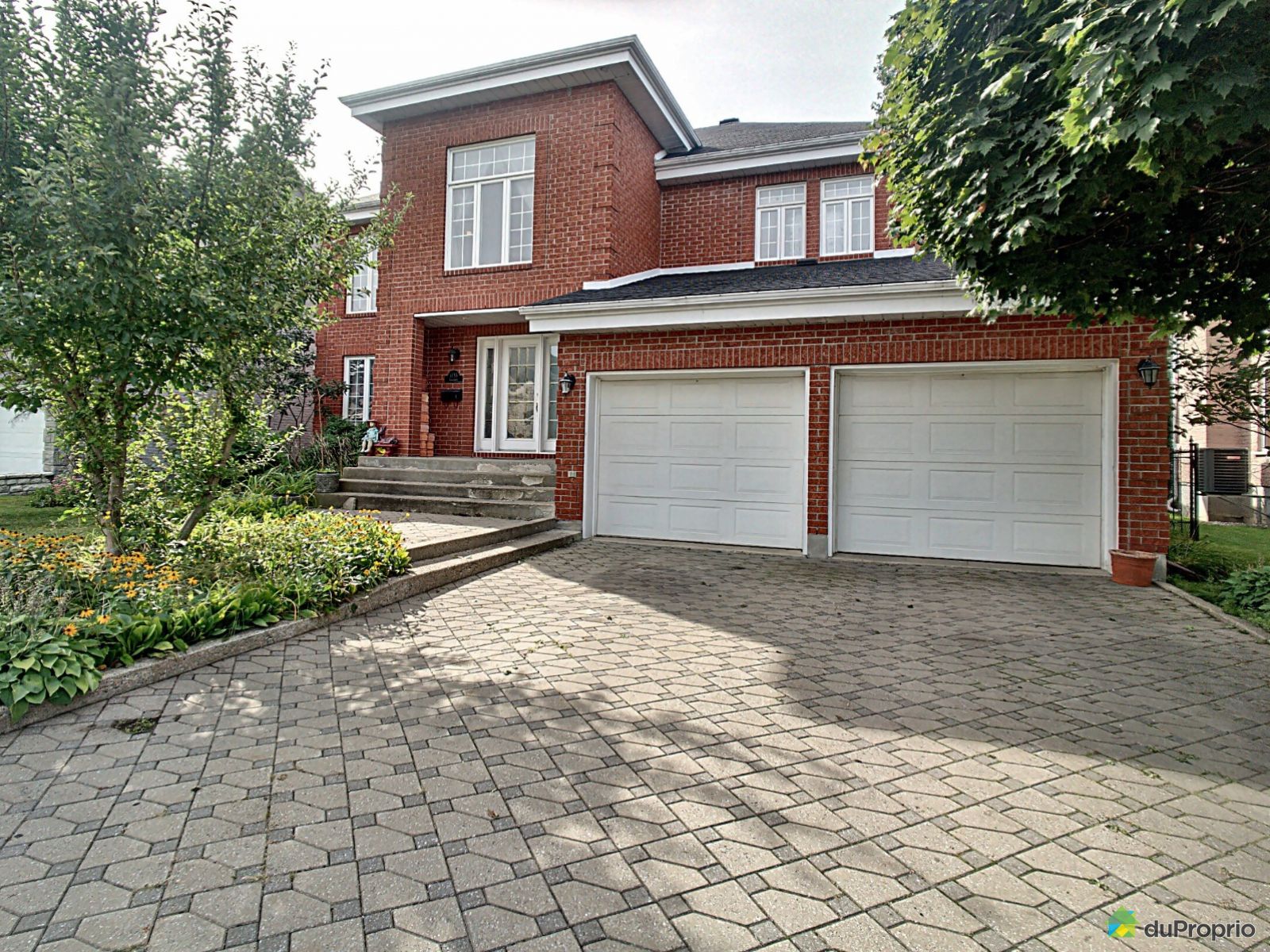 Maison 2 \u00e9tages \u00e0 vendre Brossard 6 chambres 3 salles de bain #874340