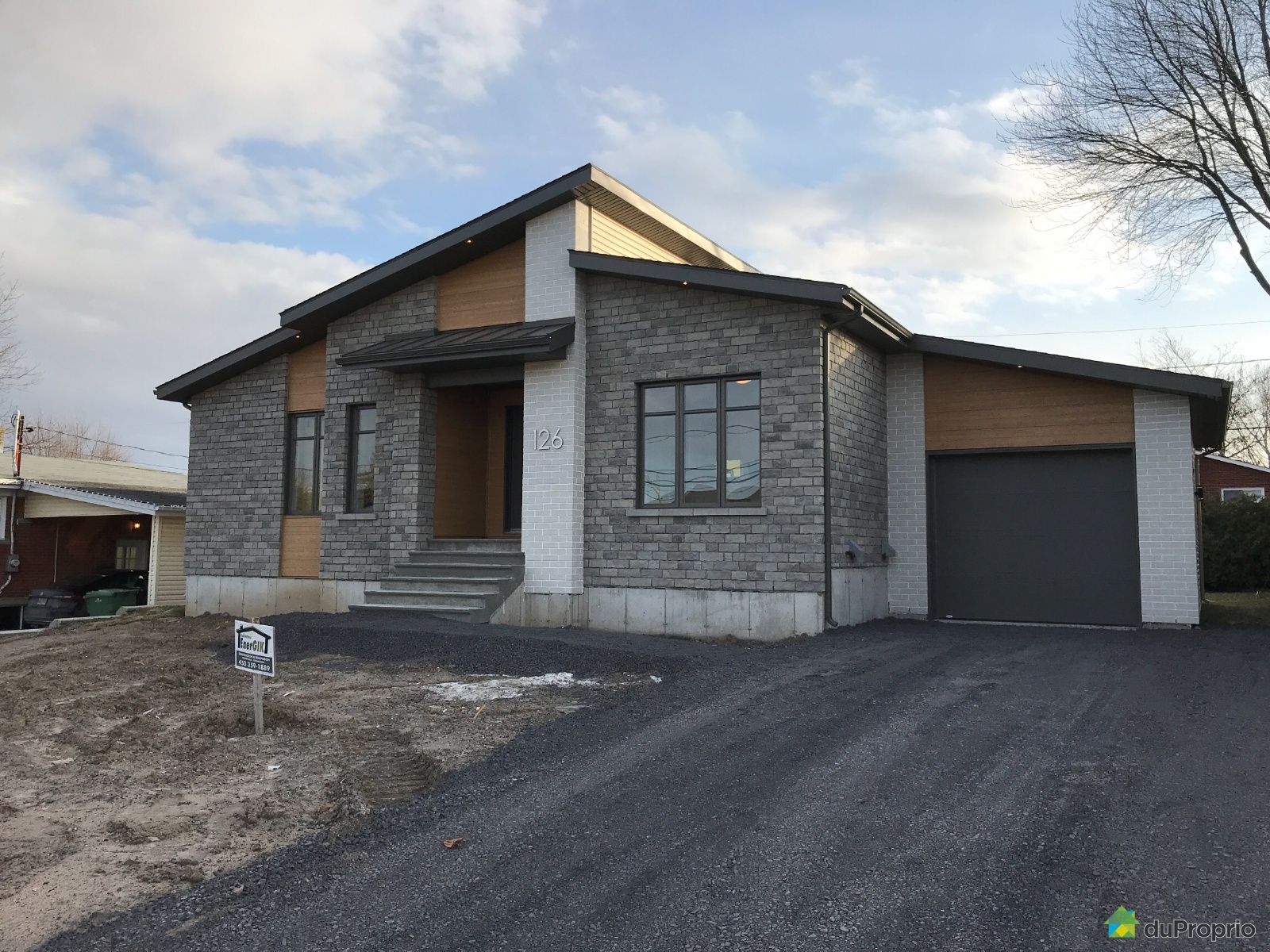 126, rue SaintAntoine Par les Habitations Ener Gik, StJeansurRichelieu (StJeansur