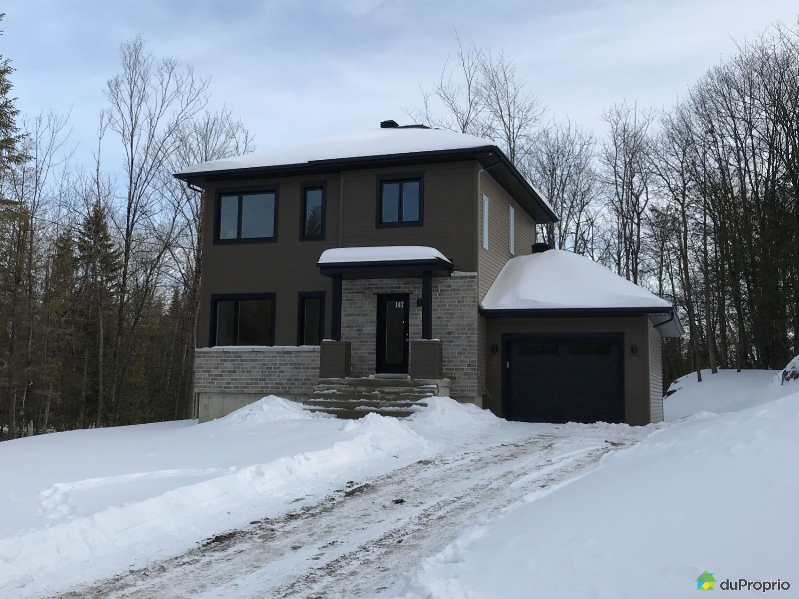 101, rue du Quartier Par Groupe FrankFort, SteSophie à vendre