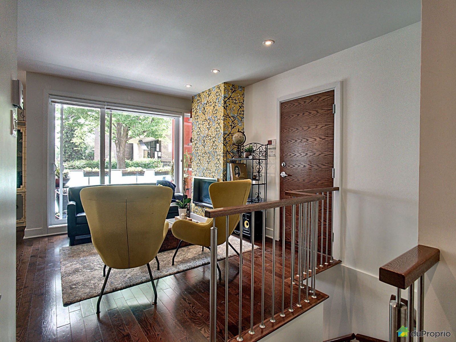 7 2503 Avenue Desjardins — photo 2