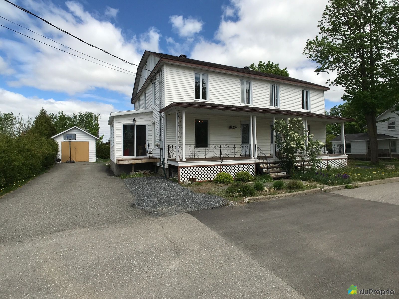 106108, rue SaintNarcisse, SteHénédine à vendre DuProprio 106108, rue SaintNarcisse, SteHénédine à vendre DuProprio