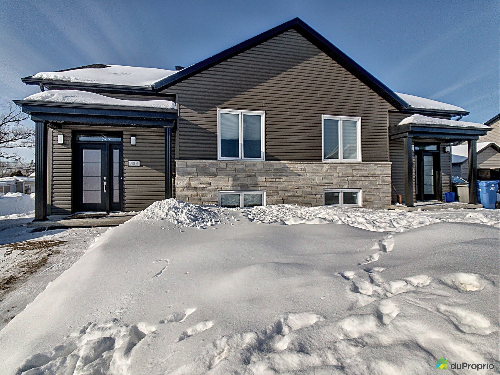 rue du CinéParc Jumelé avec soussol Par Construction M.L. inc