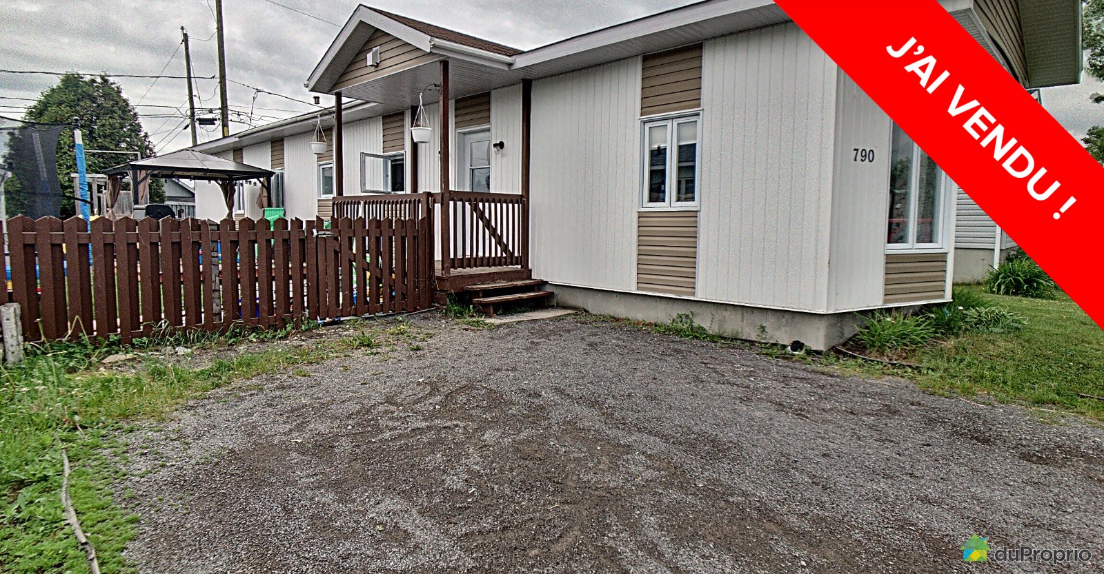 maisonmobilesthonoredechicoutimi160011297728vendu.jpg