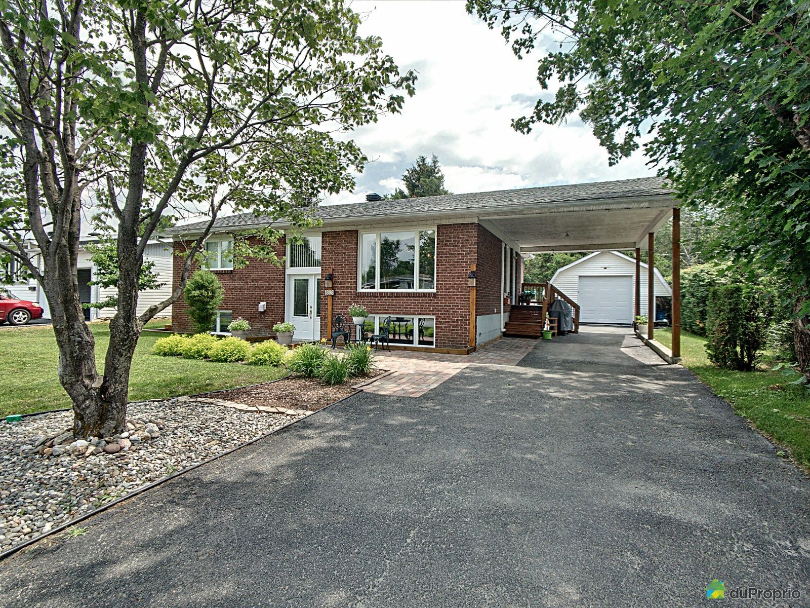 1898 rue Marier, Thetford Mines for sale DuProprio